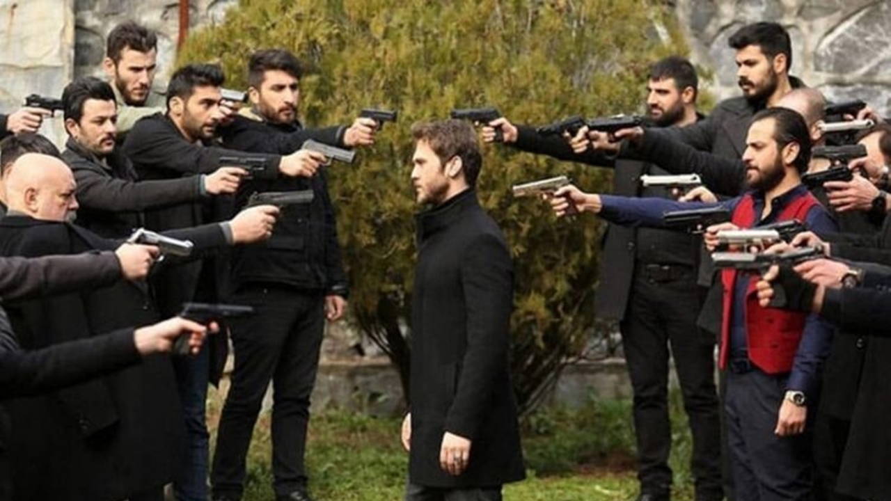 Yapı Kredi şiddet içeren dizilere reklam vermeyecek