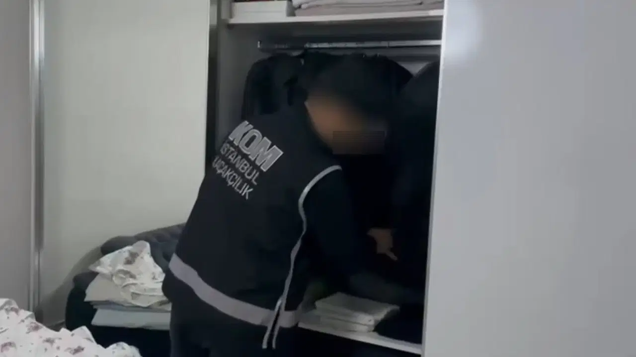 İstanbul merkezli 6 ilde FETÖ operasyonu: 5'i aktif kamu görevlisi, 20 gözaltı!