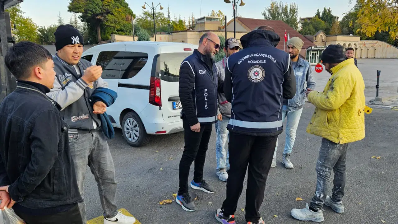 Nevşehir'de 'kaçak göçmen' operasyonu: 25 kişi yakalandı
