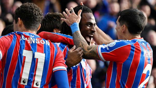 Crystal Palace, 10 kişi kalan Wolverhampton'ı 90'da yıktı!