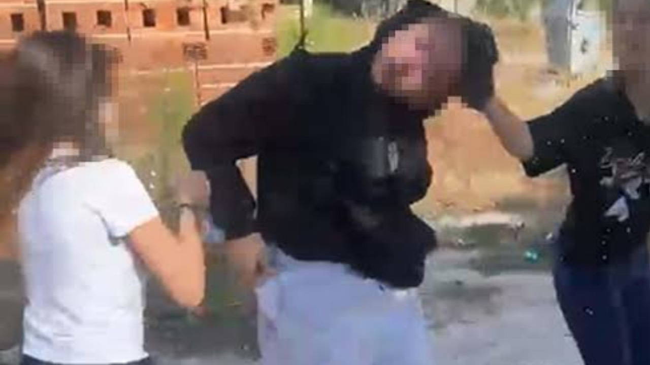 Akran zorbalığı: Çeşmede ıslatıp, yerde sürükleyerek darbettiler