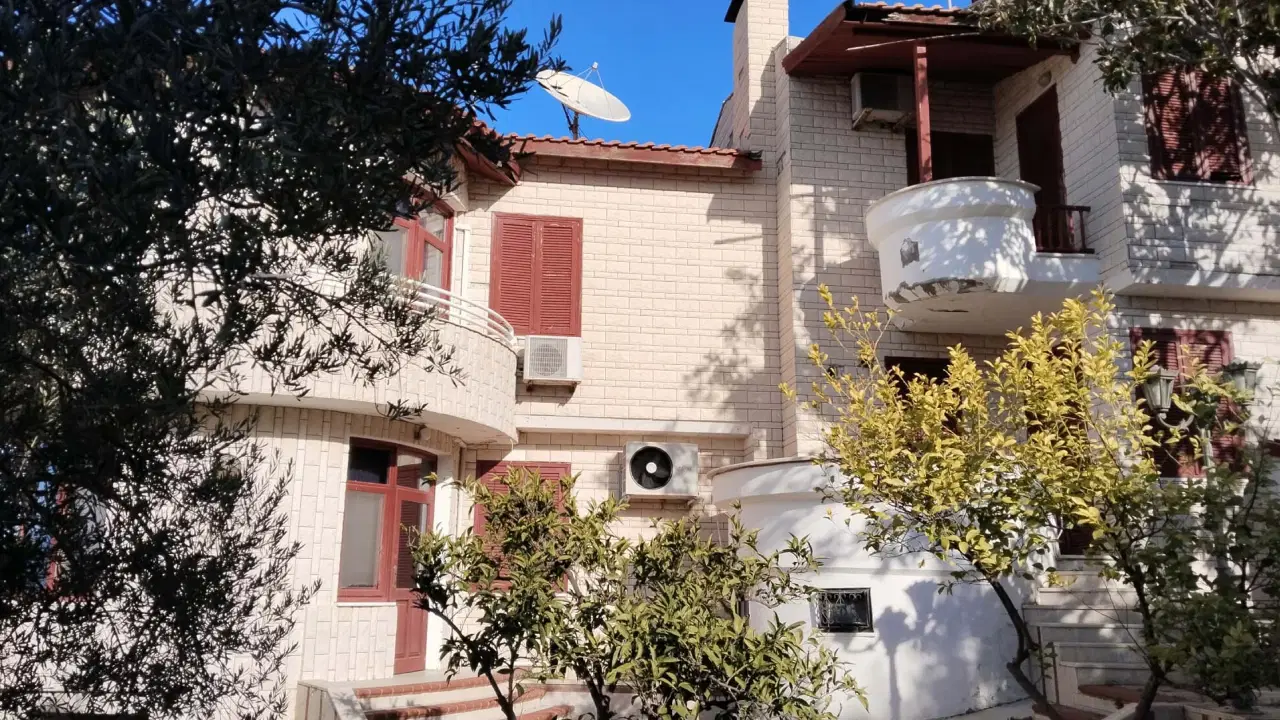 Kayahan'ın 'Gönül Köşkü' satışa çıkarıldı