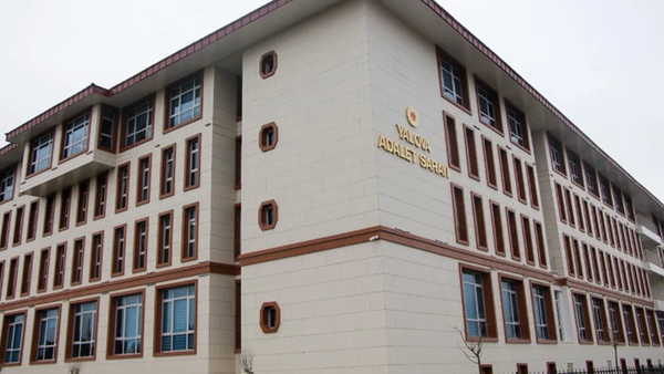 Kucağındaki bebeğiyle birlikte darbedilen baba: 'Odunla vurdu, kızım çırpınırken tekrar vurdu'