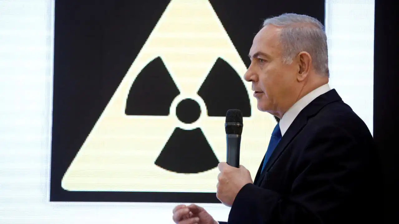 Netanyahu susuyor, Dimona genişliyor...