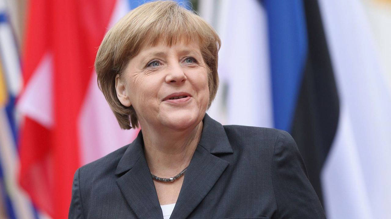 Eski Almanya Başbakanı Merkel: Avrupa Yıkılabilir thumbnail