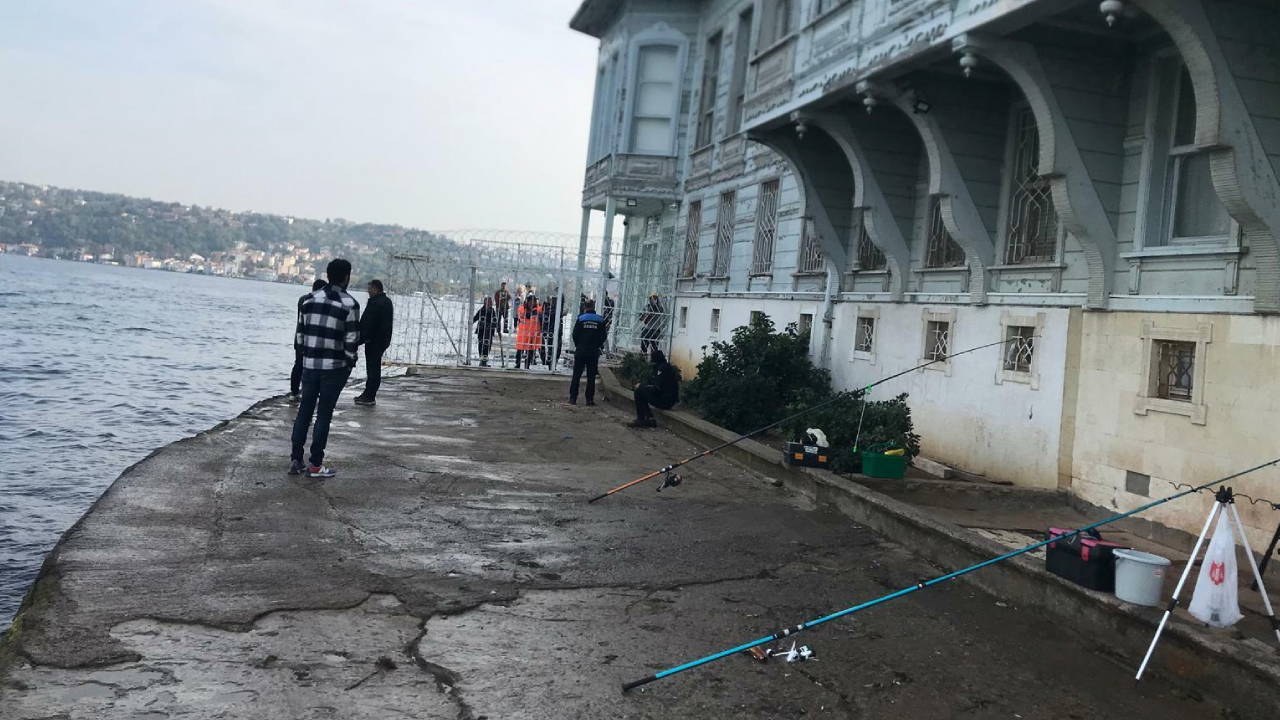 Sosyal medyada tepkilere neden olmuştu: Üsküdar'da sahil yolunu kapatan bariyerleri söküldü