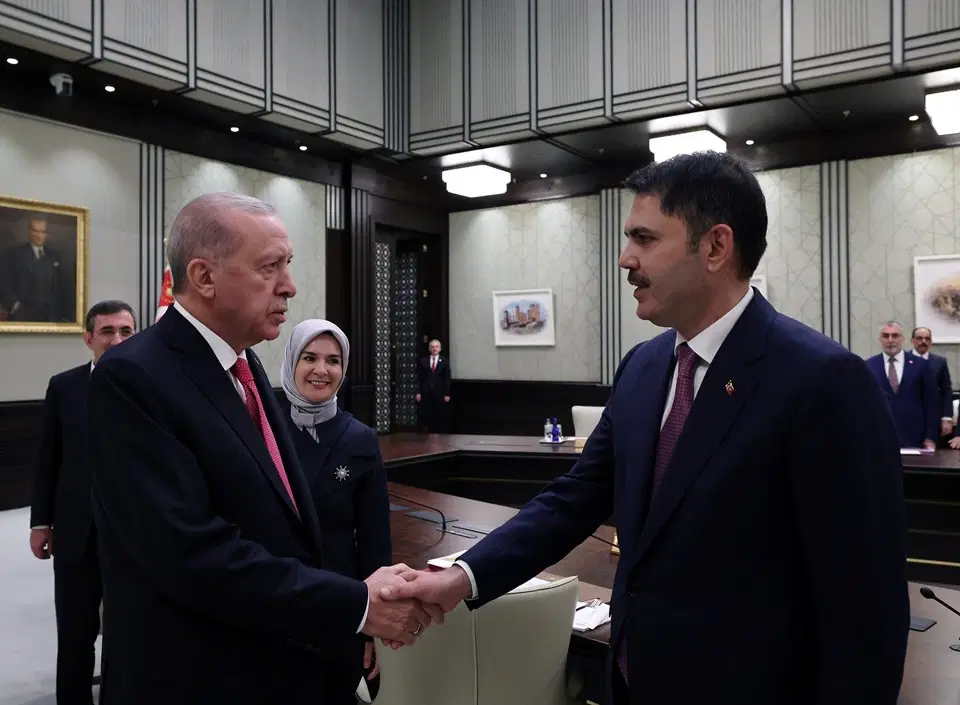 AKP'nin 'bakan anketi' kulislere yansıdı: Hangi sorular soruldu?