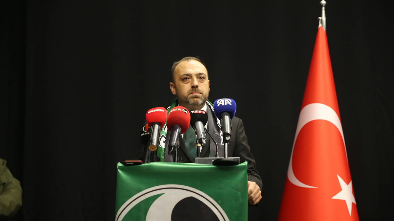 Sakaryaspor'un yeni başkanı Enes Zengin oldu