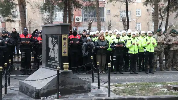 Şehit Emniyet Müdürü Gaffar Okkan ve 5 mesai arkadaşı Diyarbakır'da anıldı