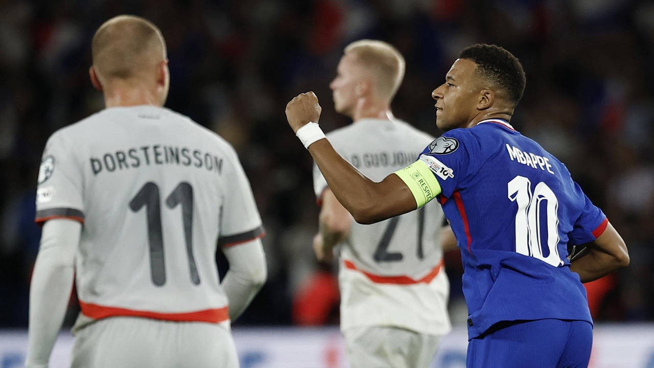 Fransa, İzlanda karşısında iki golle güldü!