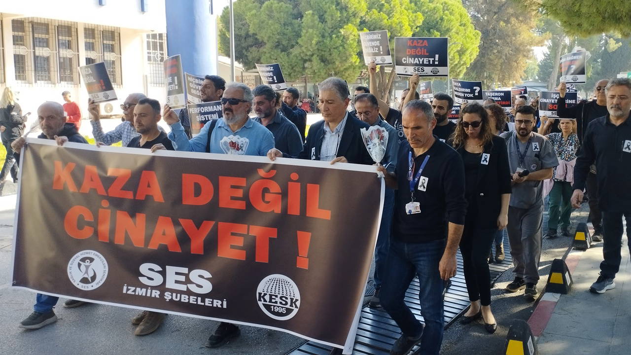 Sağlık emekçileri hayatını kaybeden SES İşyeri Temsilcisi Ali Can için yürüdü