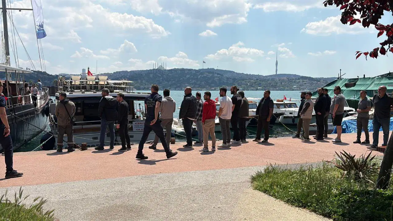 İstanbul Boğazı'na midye toplamak için daldı: Denizde kayboldu