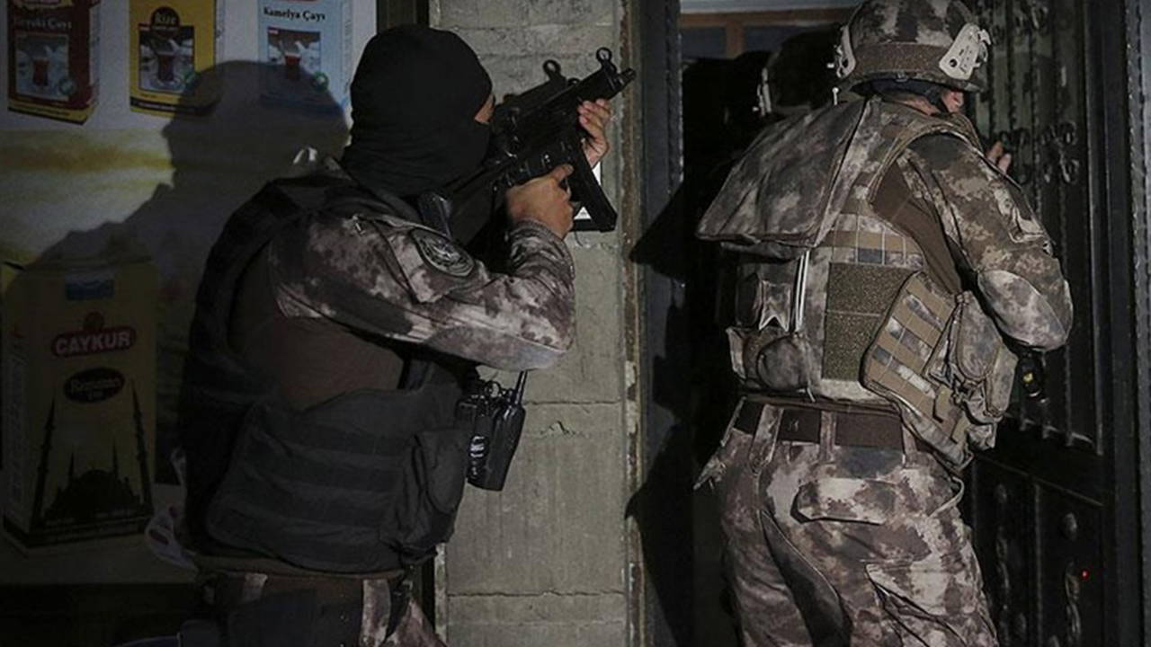 'Rockhetchat' kullanan IŞİD'lilere operasyon: Gözaltılar var!