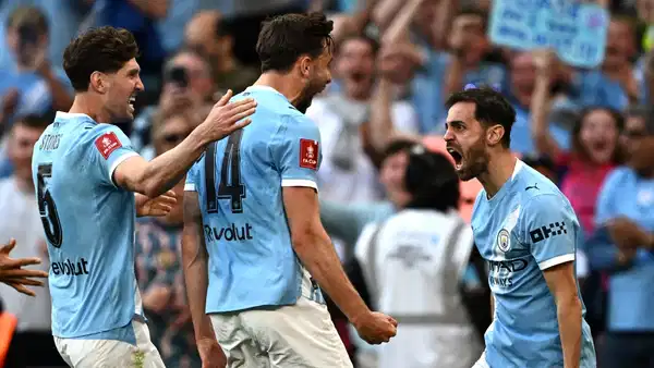 İngiltere FA Cup'ta ilk finalist Manchester City!