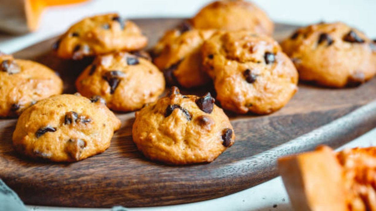Kış aylarına çok yakışan nefis lezzet: Balkabaklı kurabiye tarifi