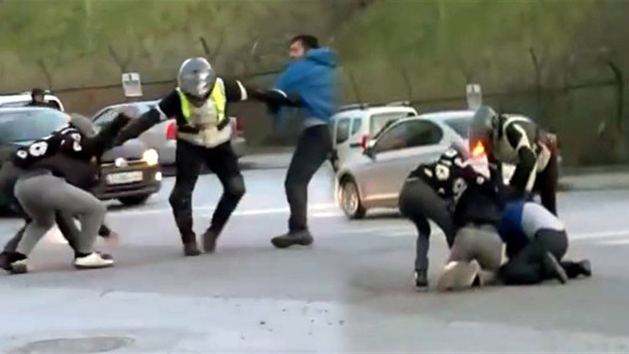 AVM otoparkında gergin anlar: İftar öncesi kavga kamerada!