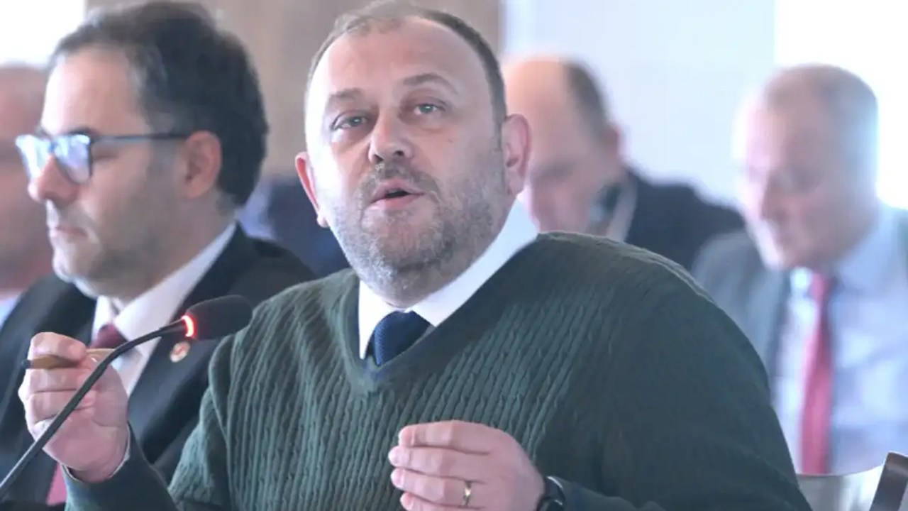 Edirne Belediyesi'nde CHP'li imar komisyonu üyesine 'rüşvet' gözaltısı
