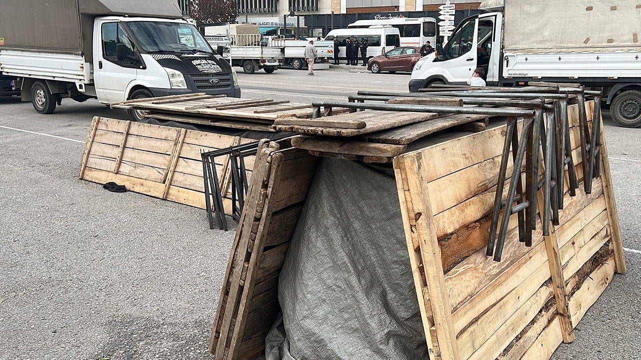 AKP'li Belediye Başkanı ile esnaf arasında gerilim