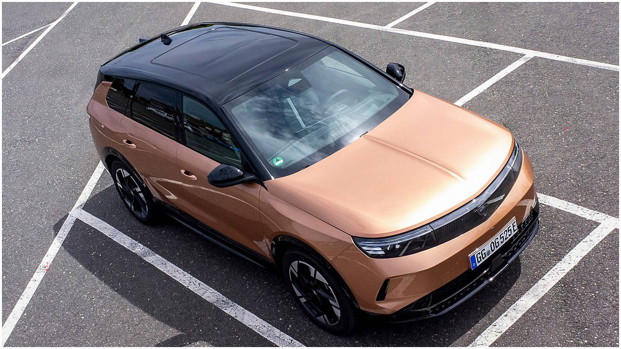 Opel modellerinde panoramik cam tavan seçeneği genişliyor