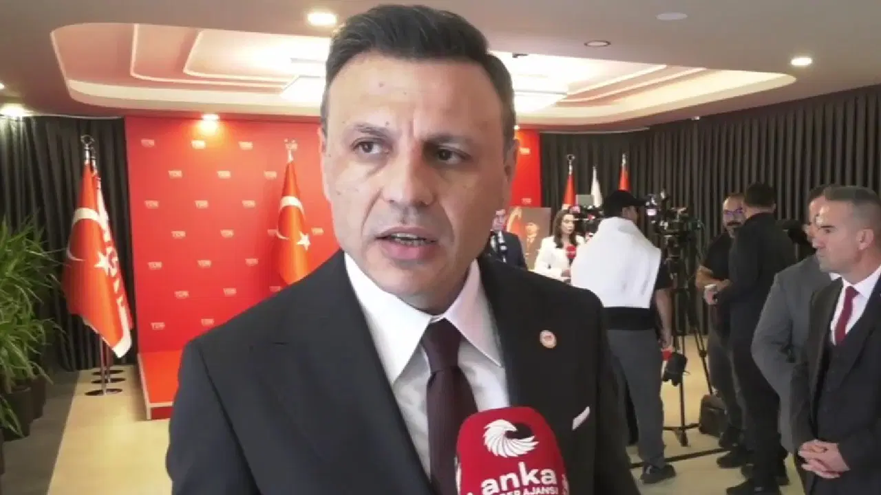 Özgür Çelik'ten Bakırköy Belediyesi operasyonuna eleştiri