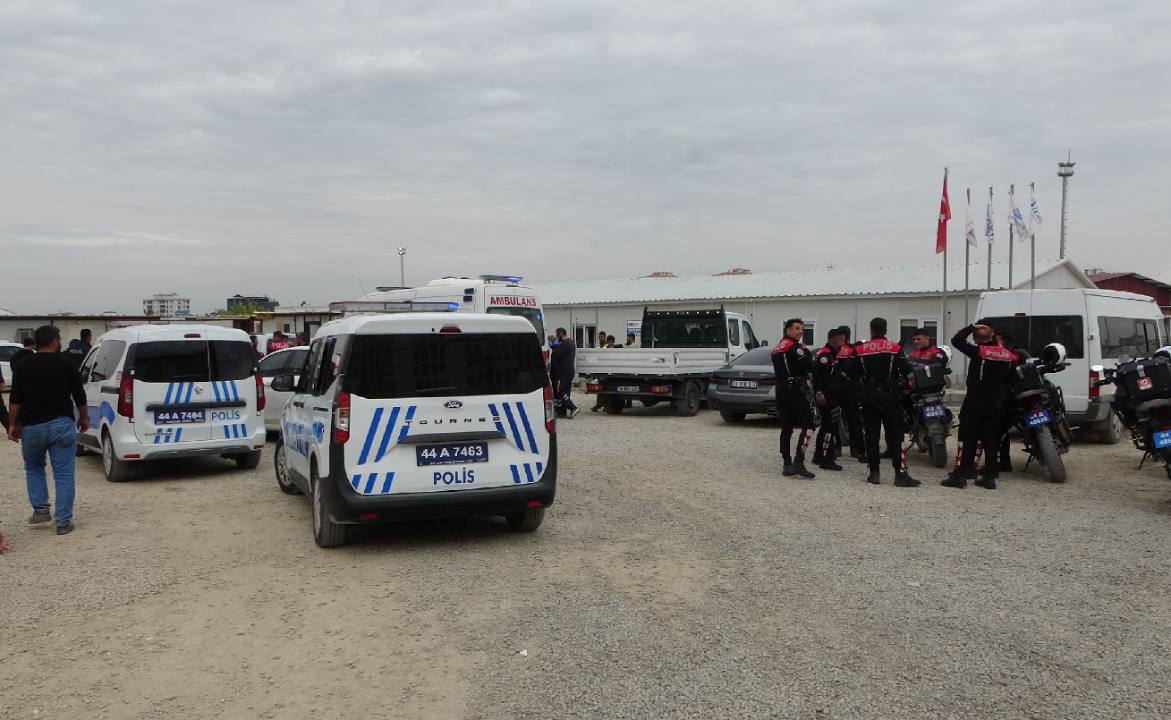 Şantiyede çıkan kavgada kan aktı... Yaralılar var!