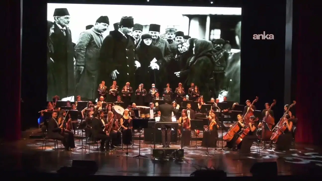 Atatürk’ün Ankara'ya gelişinin 106'ncı yıl dönümü... ABB ve Çankaya Belediyesi ortak konser düzenledi
