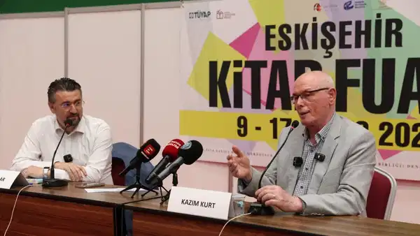 'Bir Halk Adamının Yolculuğu' Eskişehir Kitap Fuarı’nda okurla buluştu
