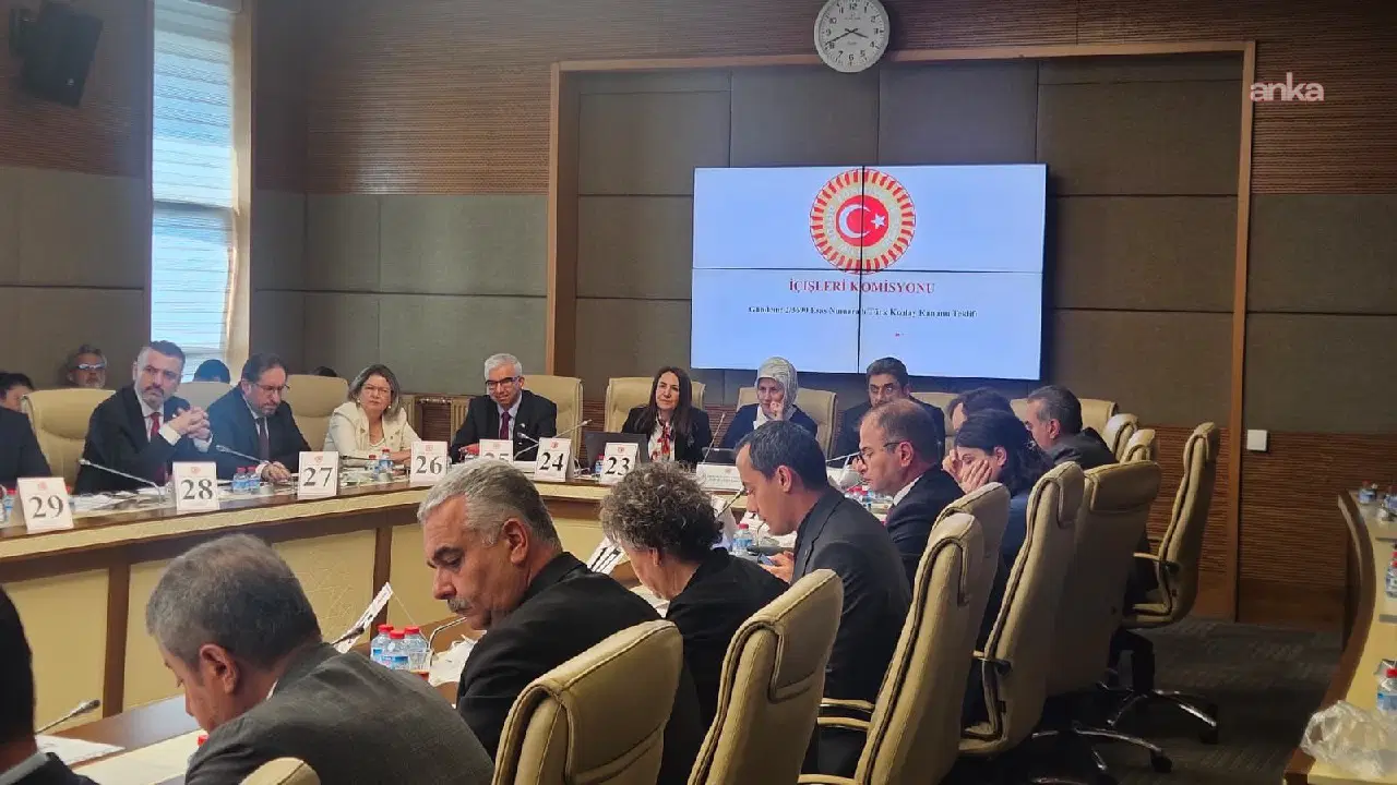 TBMM İçişleri Komisyonu'nda Türk Kızılay Kanunu Teklifi kabul edildi