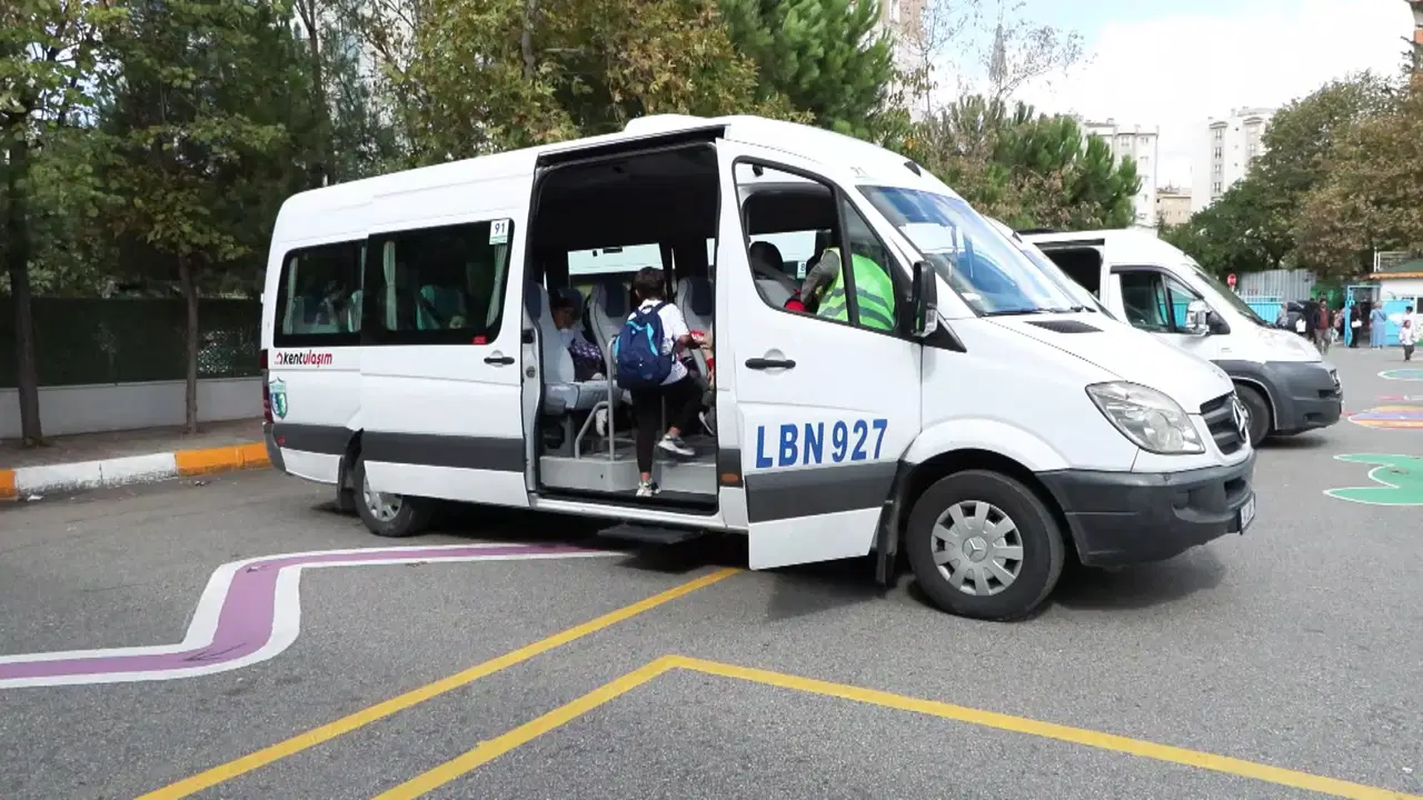 İstanbul'daki okul servis ücretlerinde kilometre tartışması