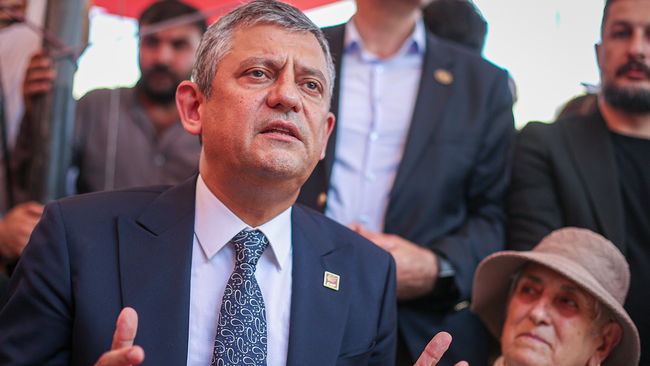 Özgür Özel, sahaya iniyor... 