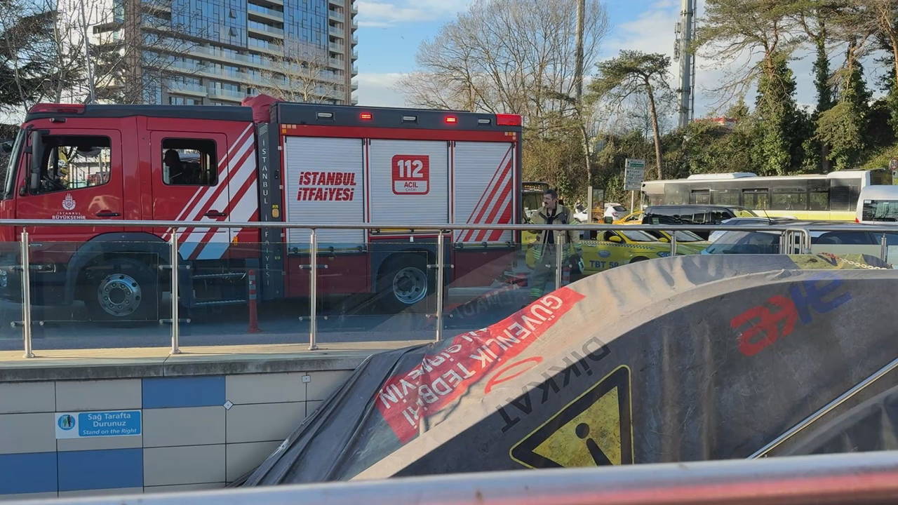 Hacıosman Metro İstasyonu'nda intihar!