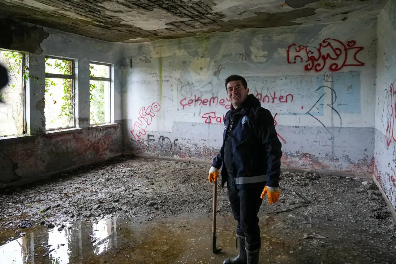 Kaya, köy okulunu eğitime açmak için harekete geçti