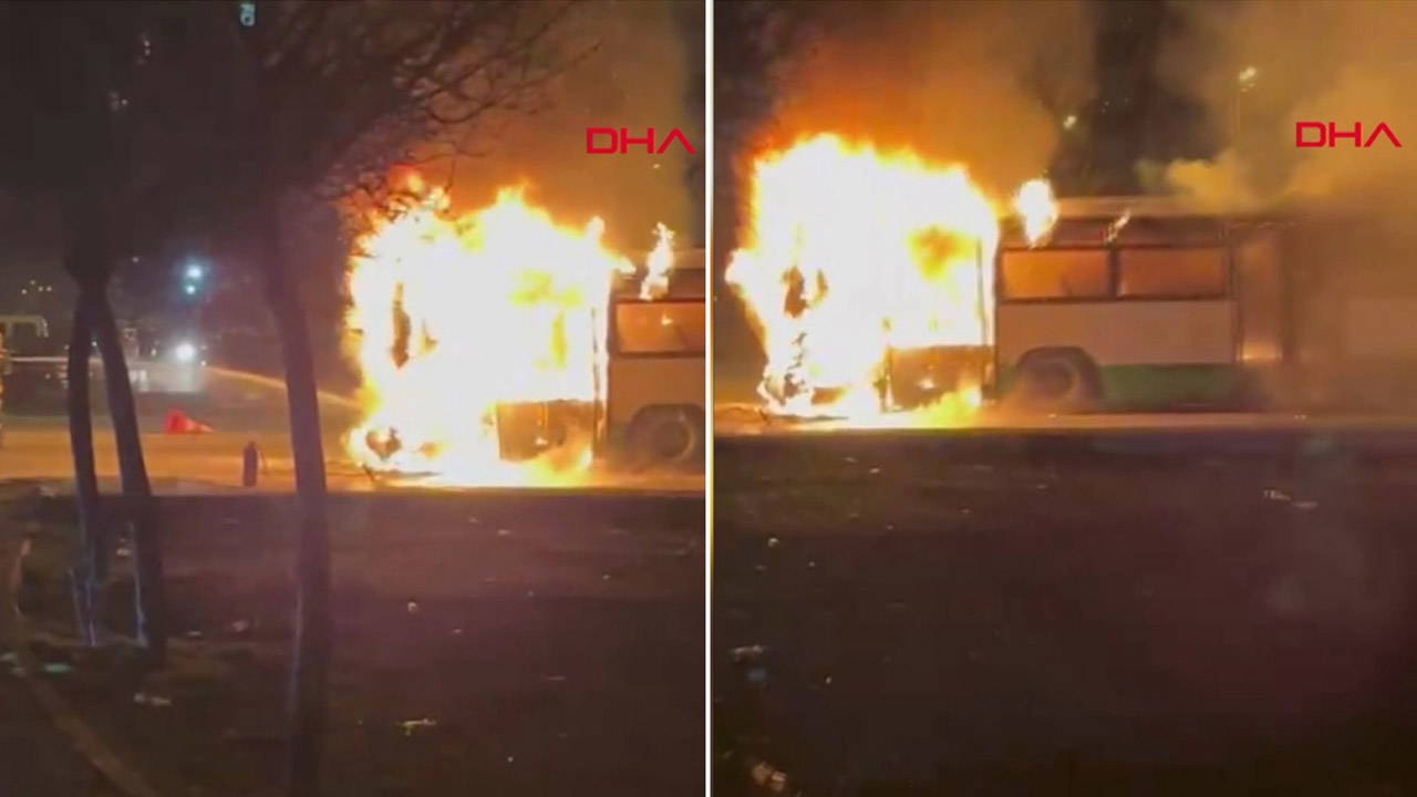 Kayseri'de seyir halindeki özel halk otobüsü yandı