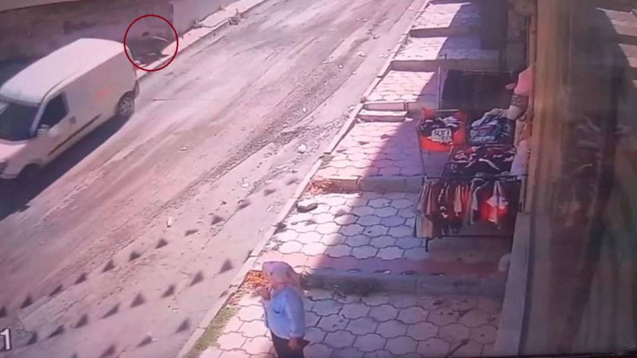 İstanbul'da faciadan dönüldü: Freni boşalan servisten kendini yola attı!