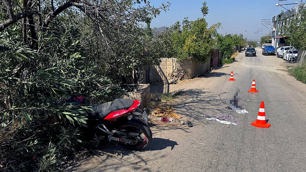 Motosiklet kanalete çarptı: 1 ölü, 1 yaralı