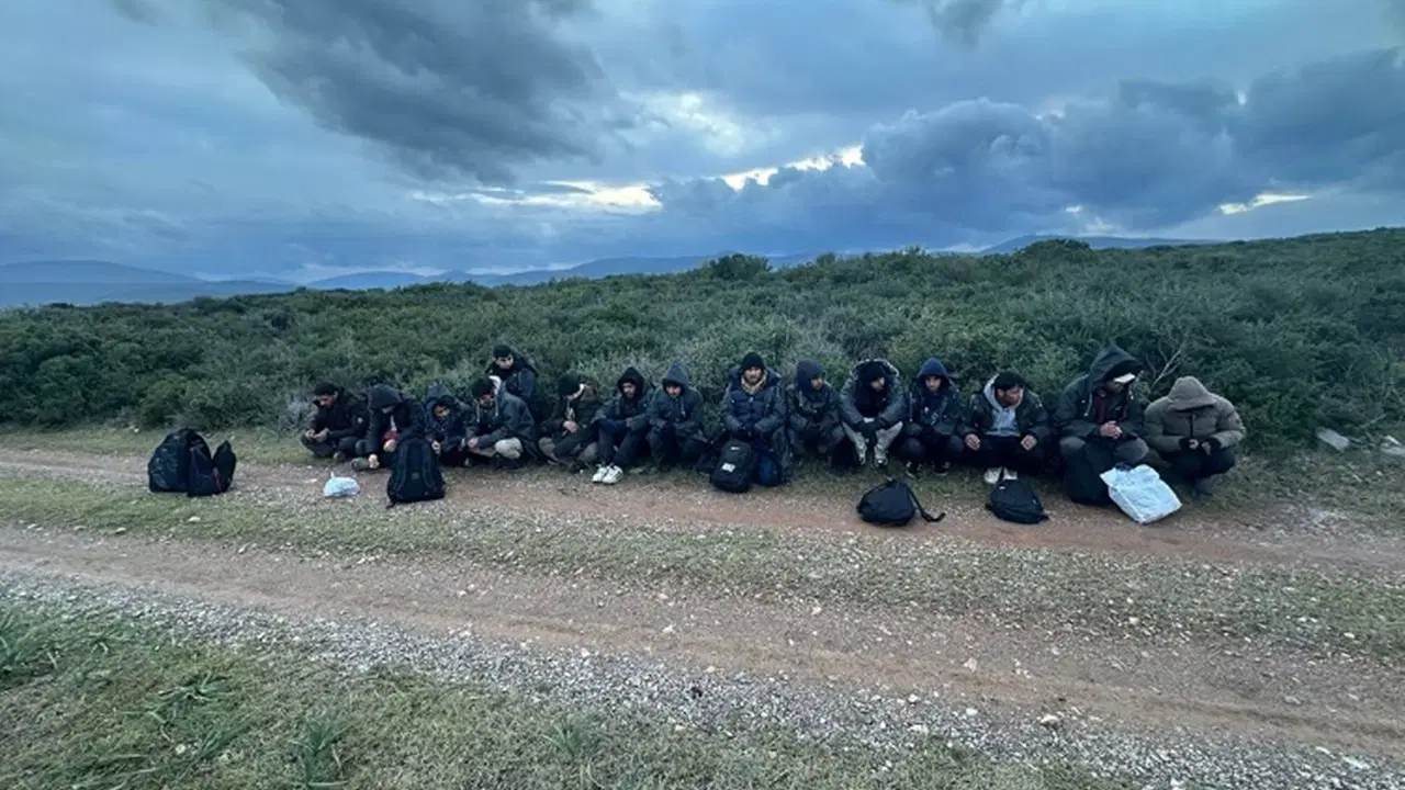 İzmir ve Muğla’da, 25'i çocuk toplam 73 kaçak göçmen yakalandı