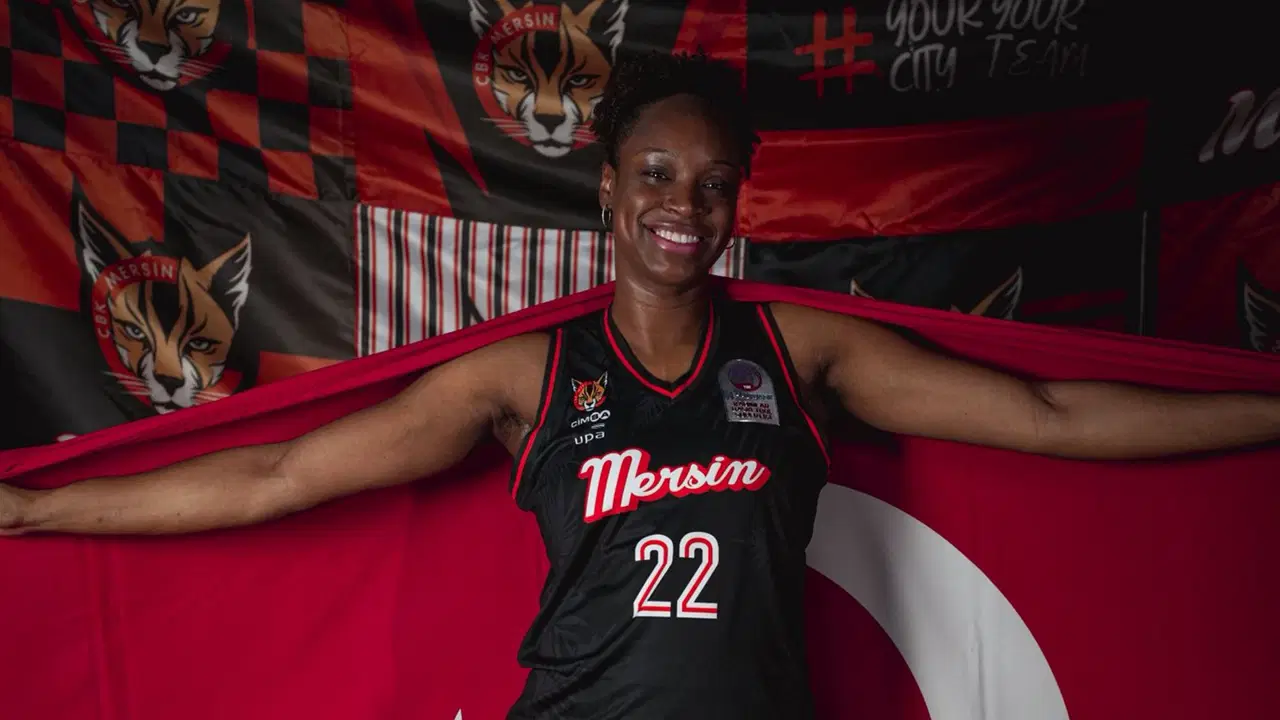 ÇİMSA ÇBK Mersin'in yıldızı Burke, Türk vatandaşı oldu! 