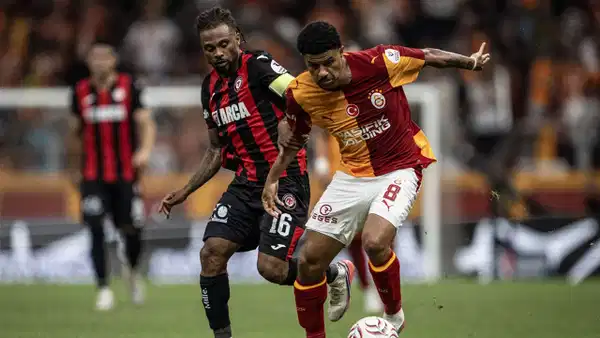 Galatasaray-Çorum FK maçında karaborsada bilet sattılar: 2 kişi tutuklandı