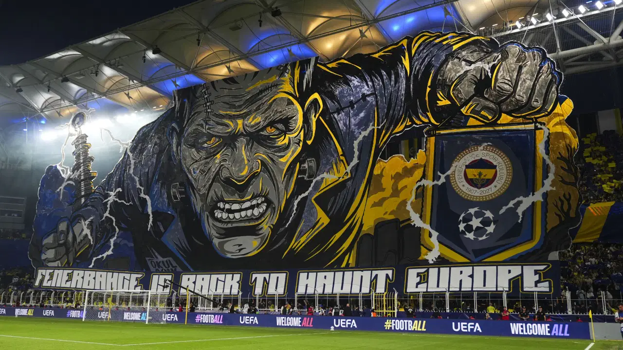 Fenerbahçe'den UEFA Şampiyonlar Ligi'ne özel koreografi!