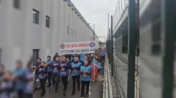 Bursa’daki Ototrim Panel Fabrikası’nda TİS eylemi: ‘Biz hakkımızı istedik, onlar haklarımıza göz dikti’