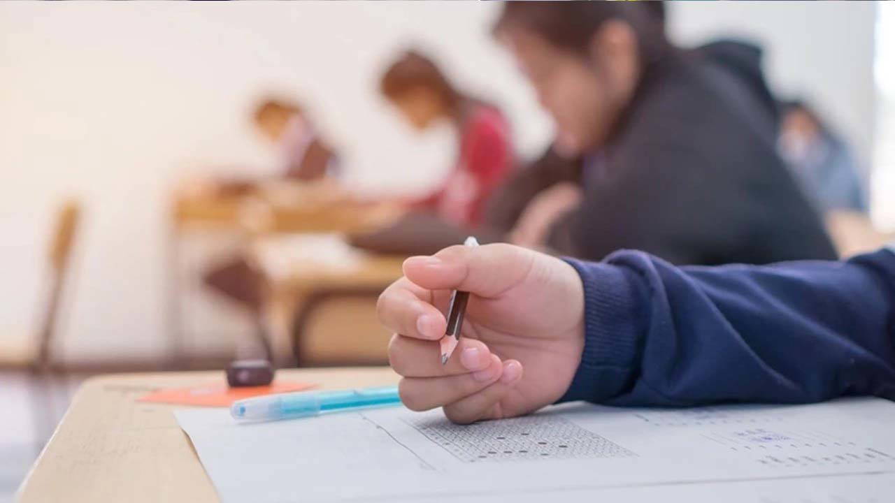 En genç aday 15, en yaşlı aday 81 yaşında