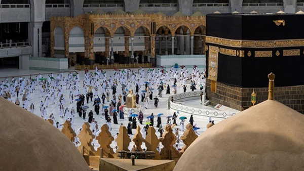 'Tur şirketi iflas etti' iddiası: Umre için gittikleri Suudi Arabistan'da sokakta kaldılar