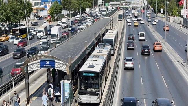 Metrobüs durağında cinayet: 1 kişi tutuklandı