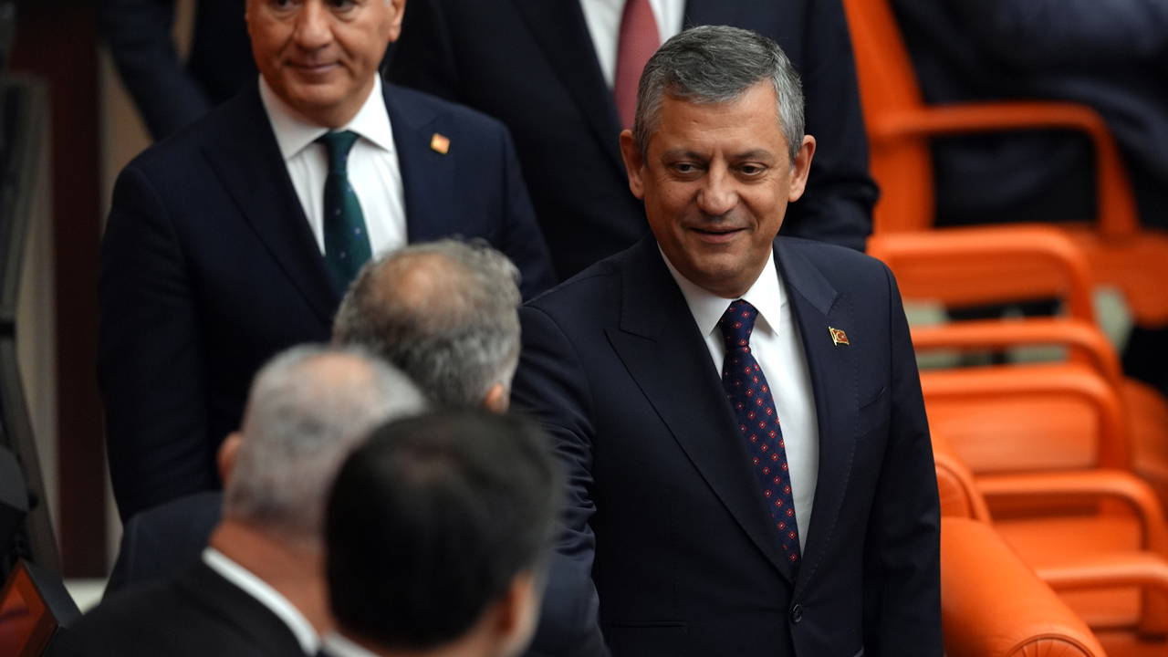 'Yandaş'tan al haberi... TBMM Karma Komisyonu'nda en çok fezleke Özgür Özel'e