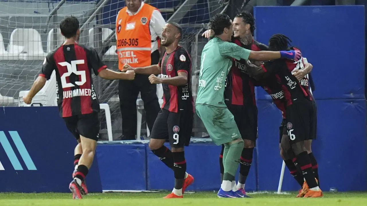 Fatih Karagümrük puanı 90+6'da kaptı!