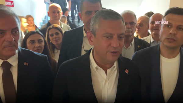 Özgür Özel İBB Davası'nda: 'Mahkeme taklidi bile yapmaya çalışmayan bir düzmece kurguyla karşı karşıyayız'