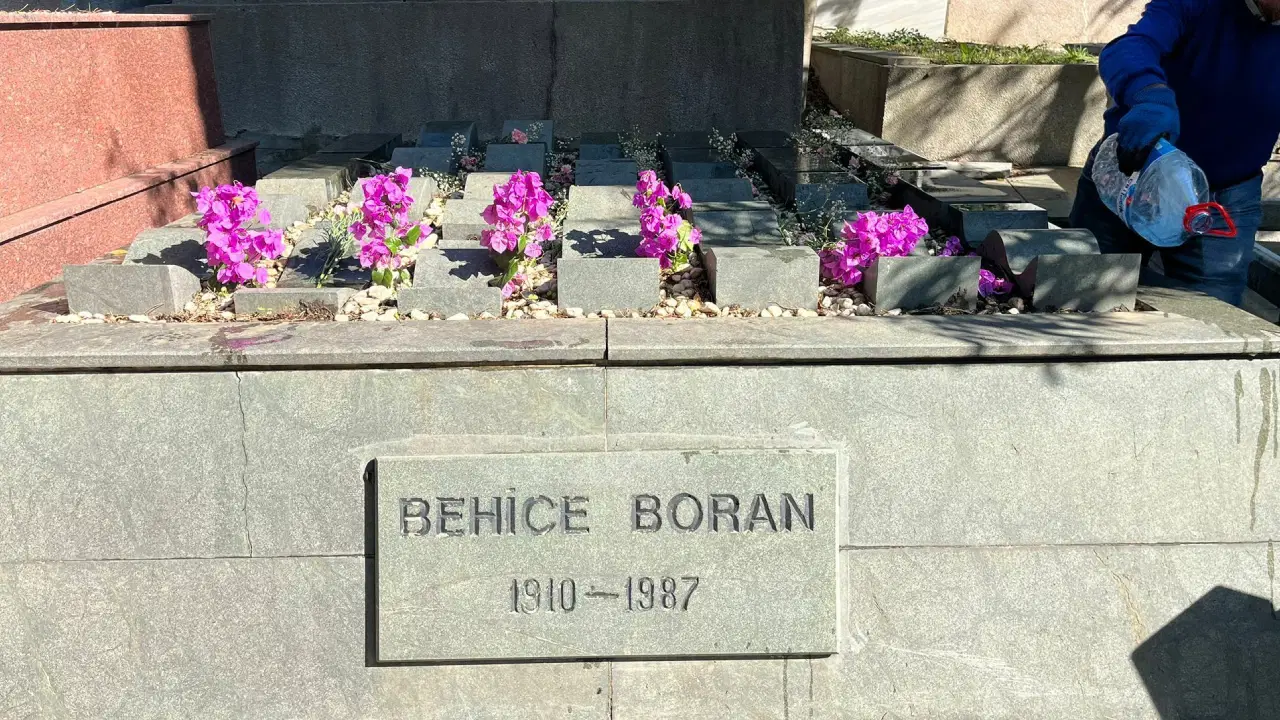 Behice Boran mezarı başında anıldı