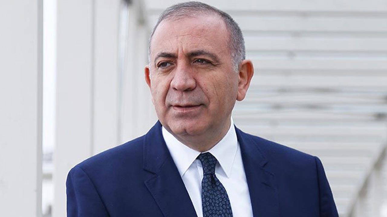 Gürsel Tekin’den heyetten çekilmeler sonrası açıklama: 'Bir kişi bile yeter’