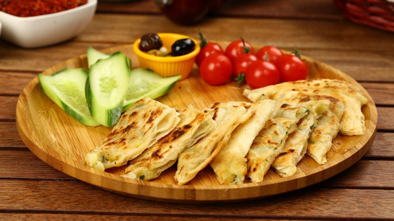 Kahvaltı sofrasının yıldızı: Gözleme tarifi