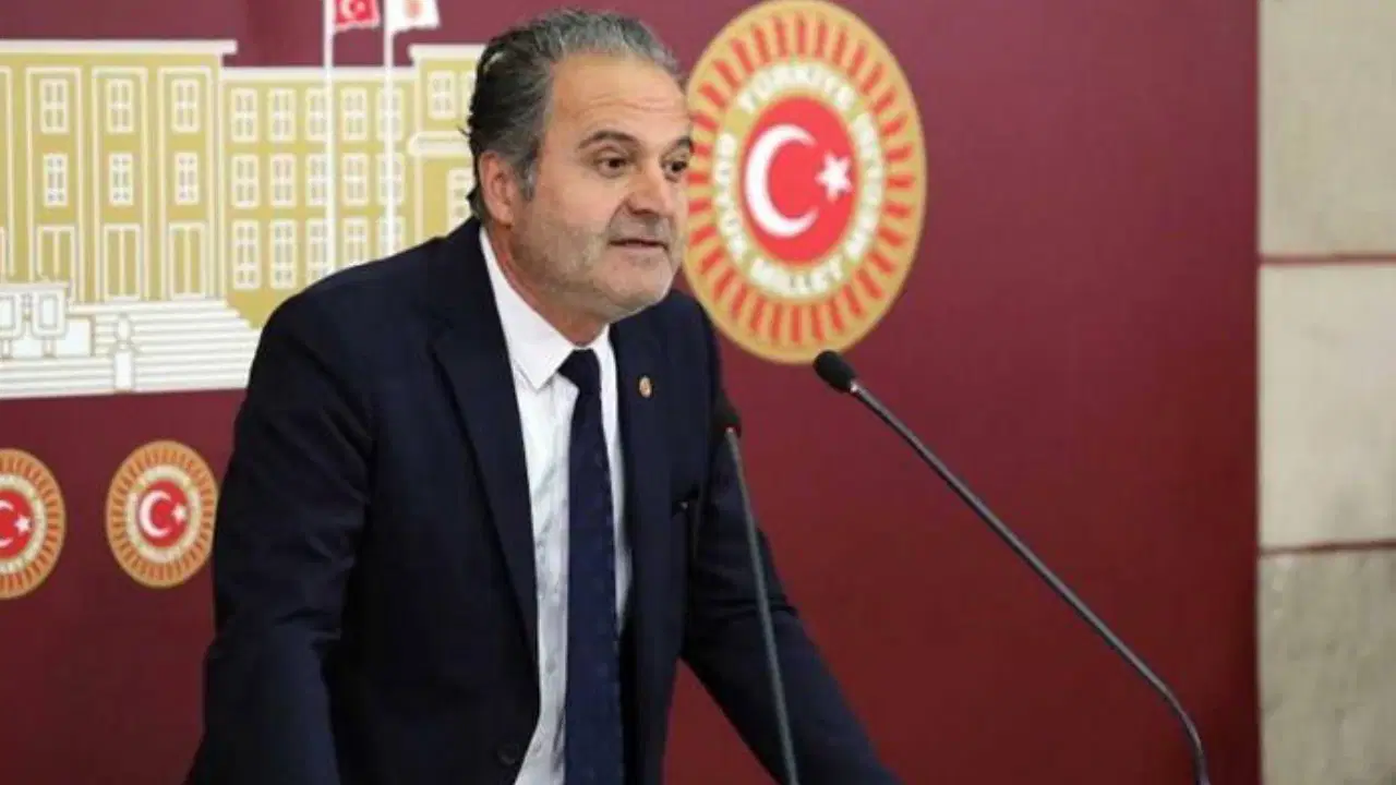İskender Bayhan'dan Cevdet Yılmaz'a: 'Bu ülkenin işçileri size niye güvensin?'